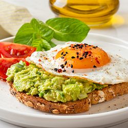 I'm A Nutritionist  Here's What I Ate In A Week For Less Than $8 A Day Gettyimages 1217880541